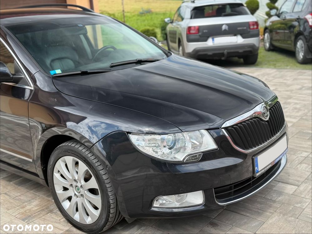 Skoda Superb 2.0 TDI DSG Elegance - 38