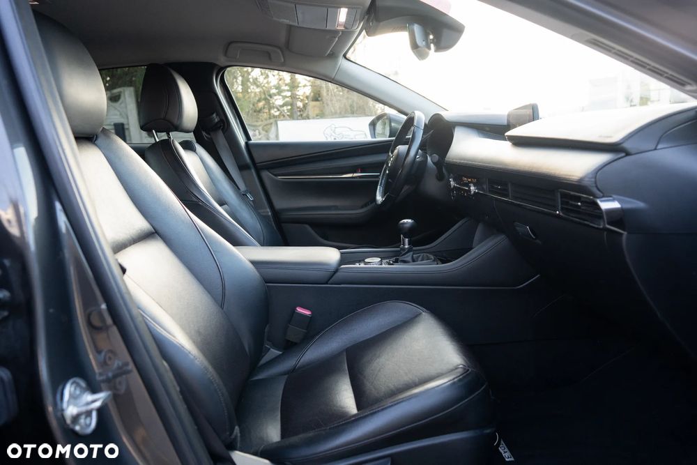 Mazda 3 SKYACTIV-X 2.0 M-Hybrid 100th Anniversary - 12