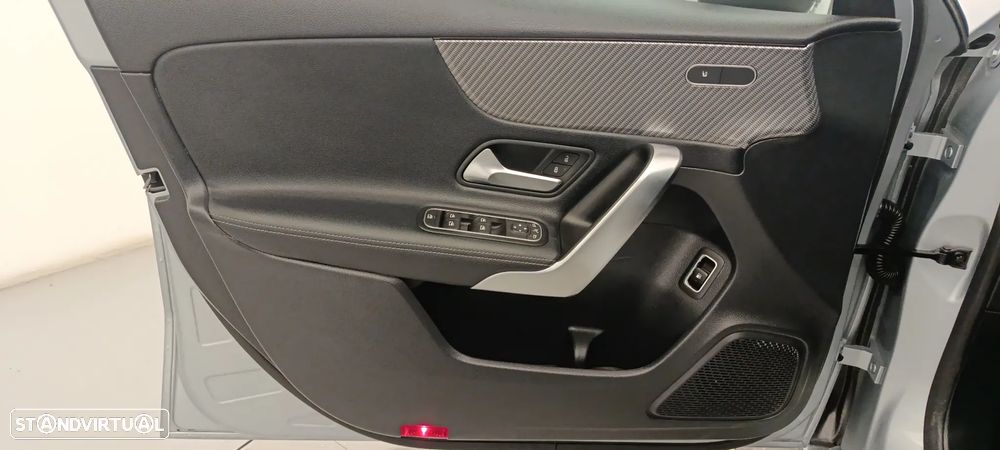 Mercedes-Benz A 250 e - 25