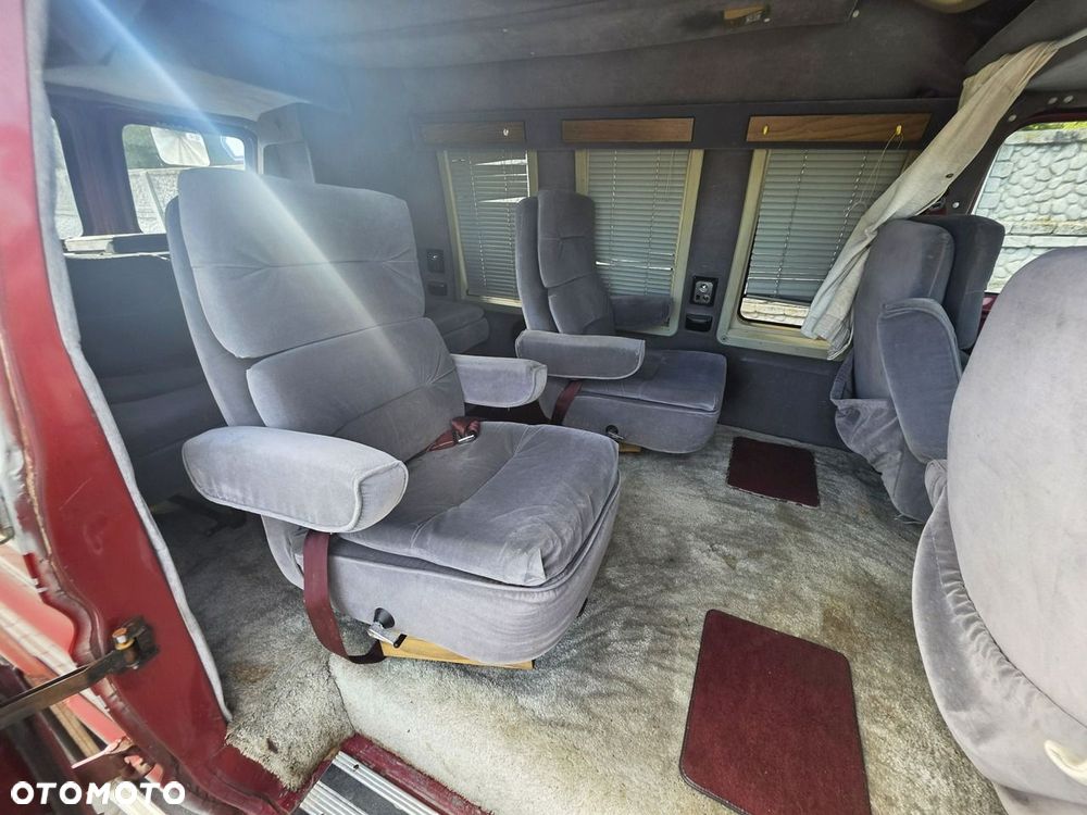 Ford Econoline - 15