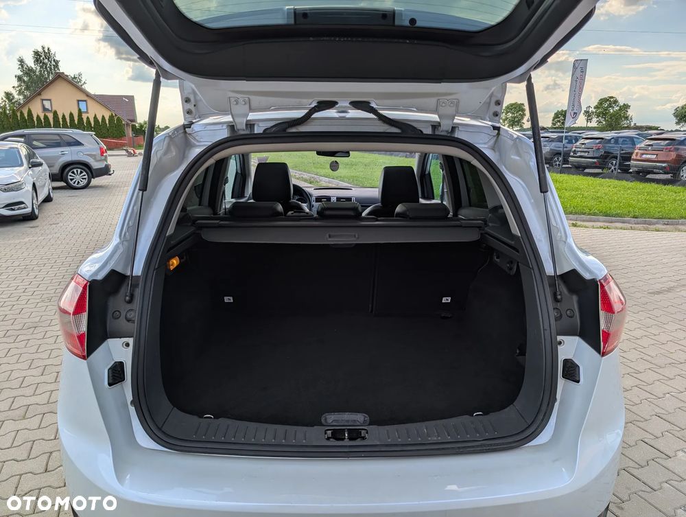 Ford Kuga 2.0 TDCi 4x4 Titanium - 39