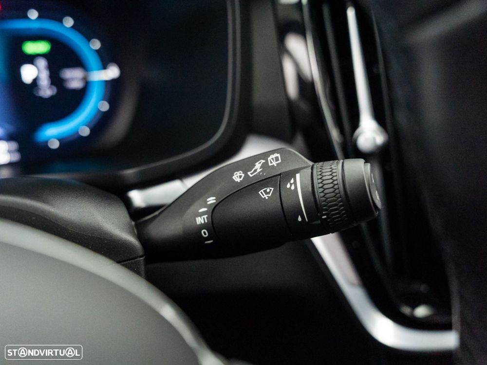 Volvo V60 2.0 T6 AWD TE Essential - 25