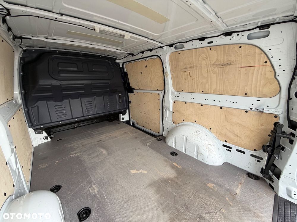 Mercedes-Benz Vito - 23