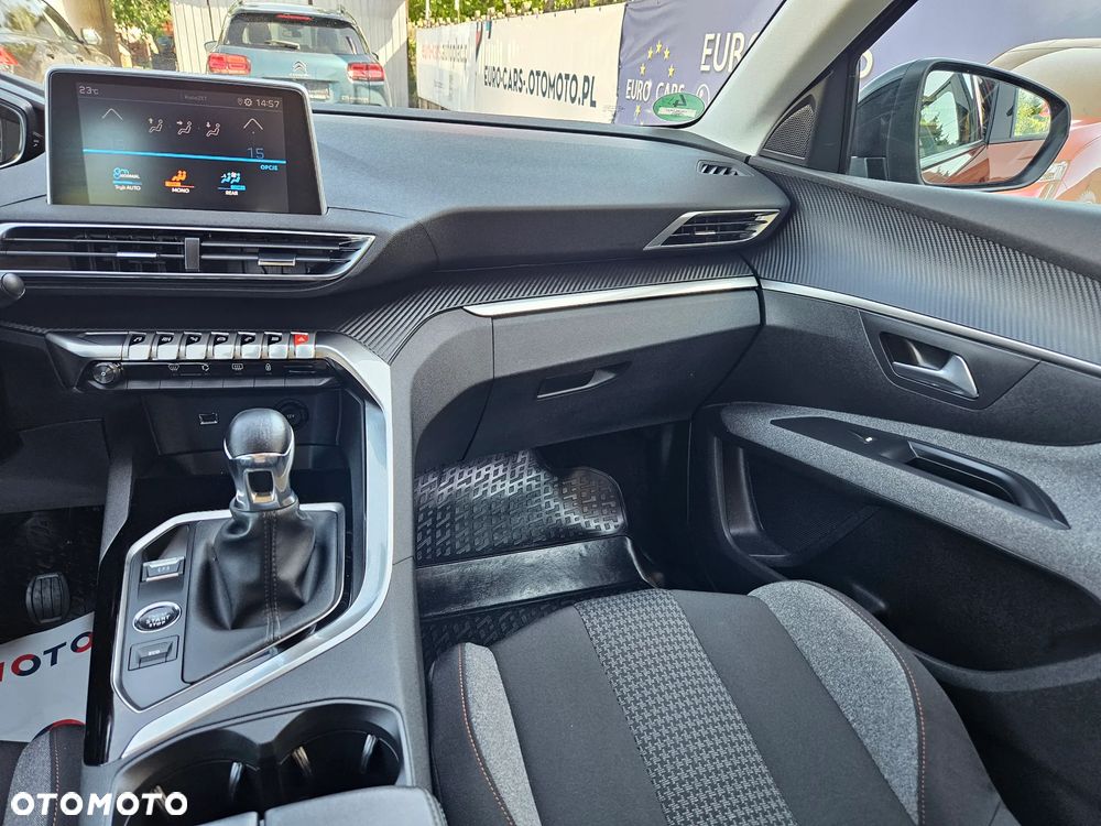 Peugeot 5008 1.2 PureTech Active Pack S&S - 27