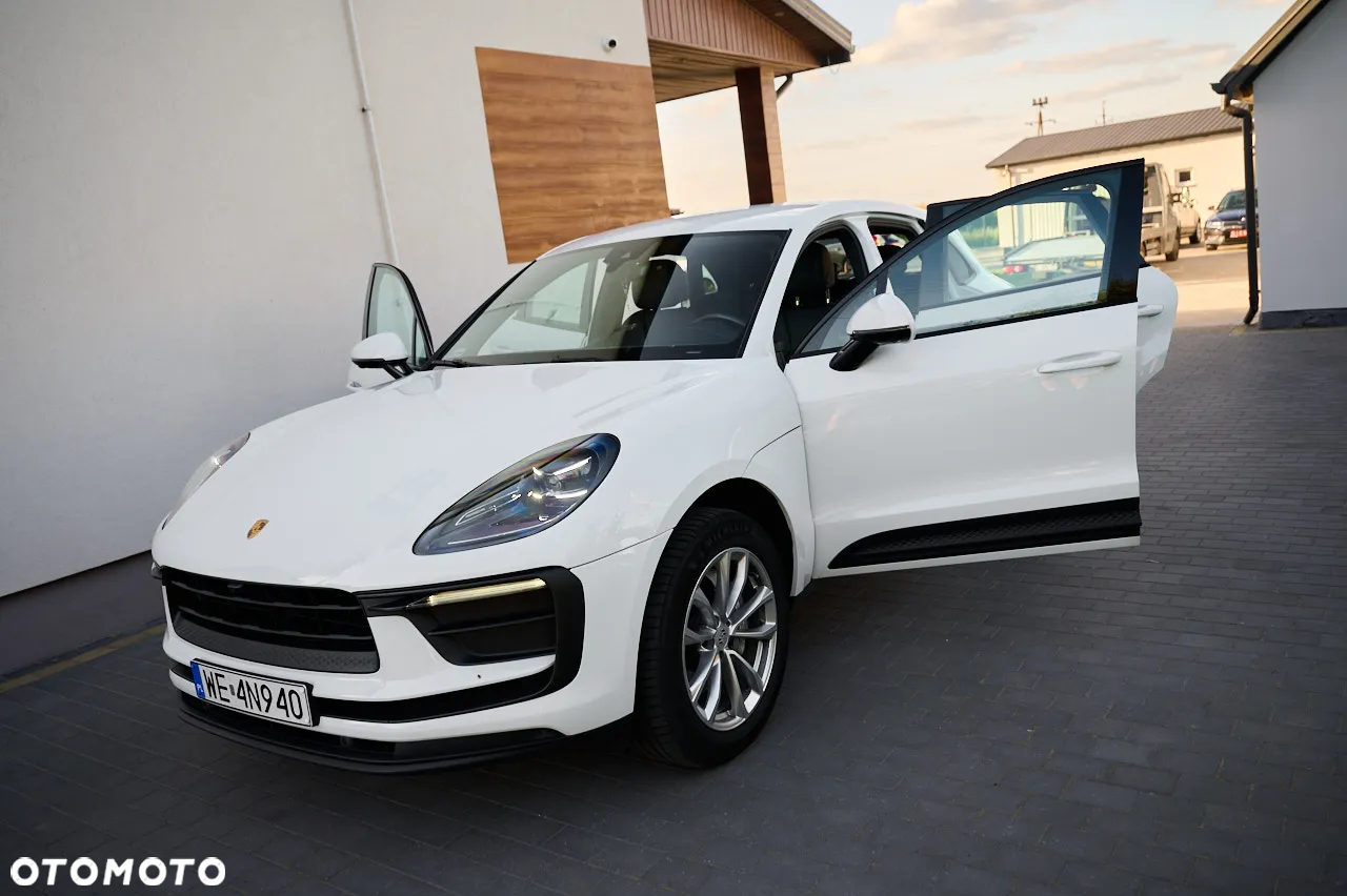 Porsche Macan - 24