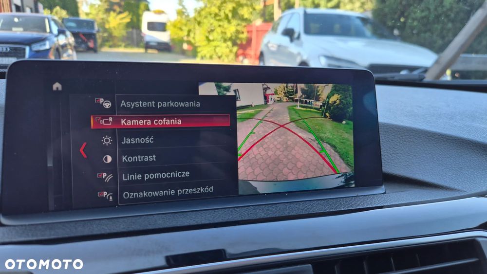 BMW Seria 3 320i xDrive Advantage sport - 38