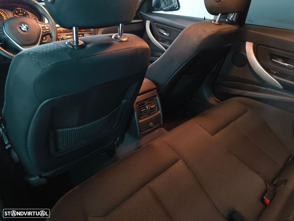 BMW 318 d Touring Aut. - 22