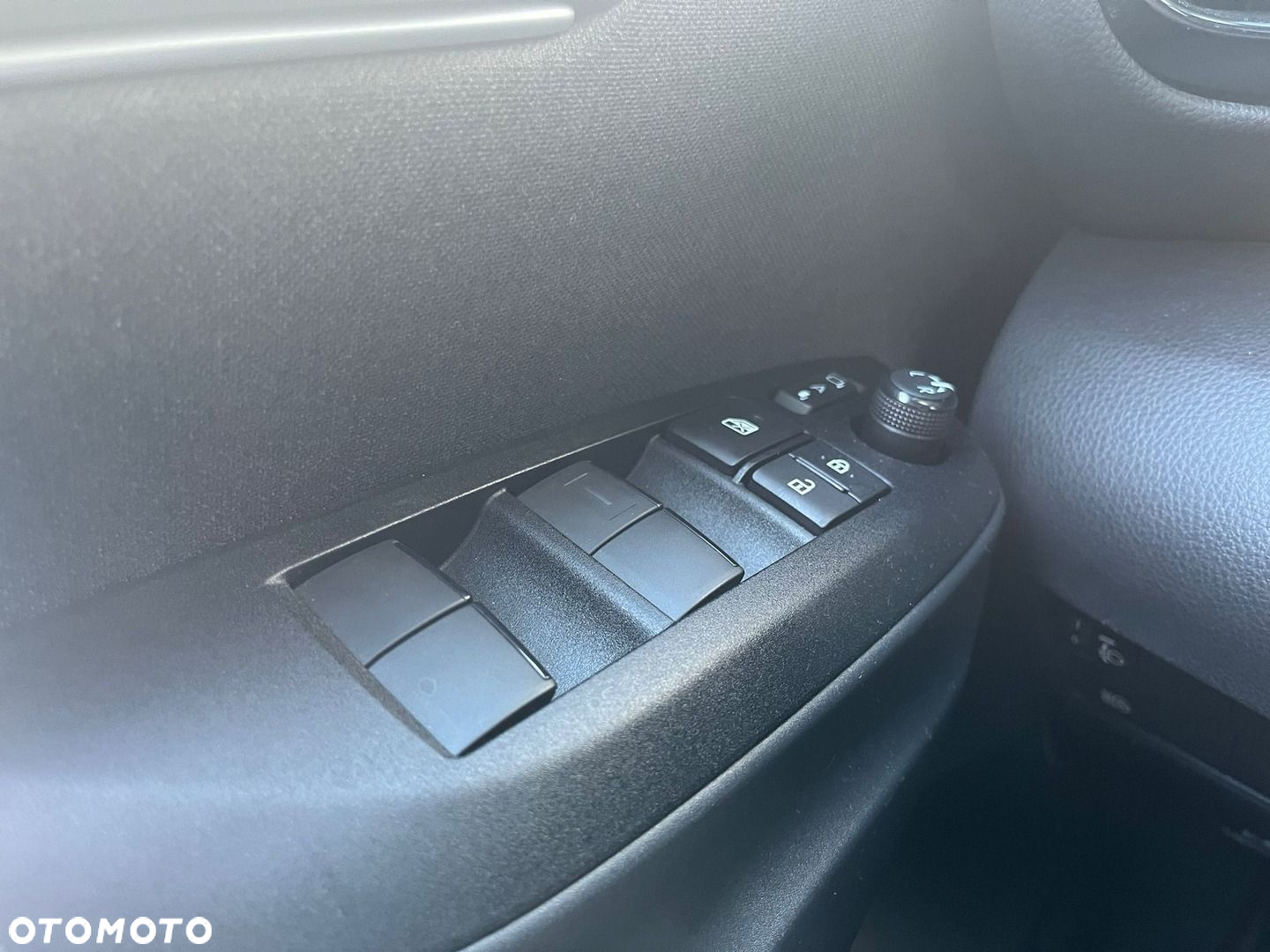 Toyota Yaris Cross Hybrid 1.5 Comfort - 29