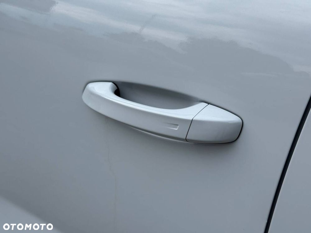 Peugeot 408 - 10