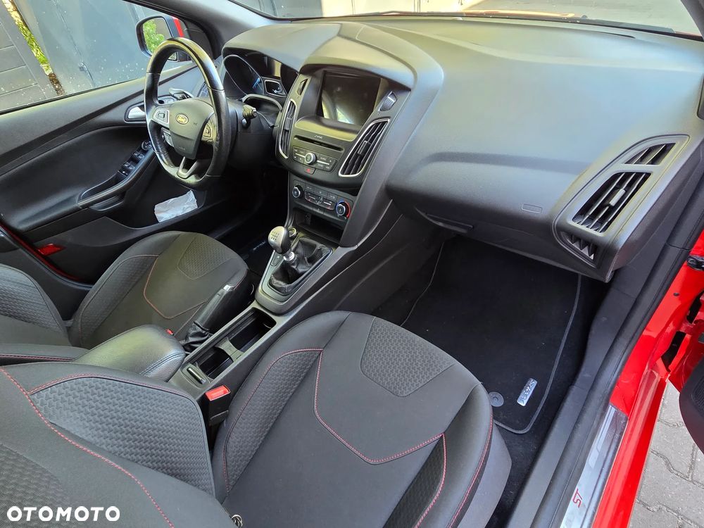 Ford Focus 1.0 EcoBoost Start-Stopp-System ST-LINE DESIGN - 7