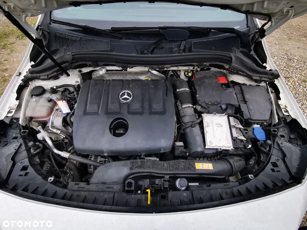 Mercedes-Benz Klasa B 180 d 7G-DCT Progressive - 16