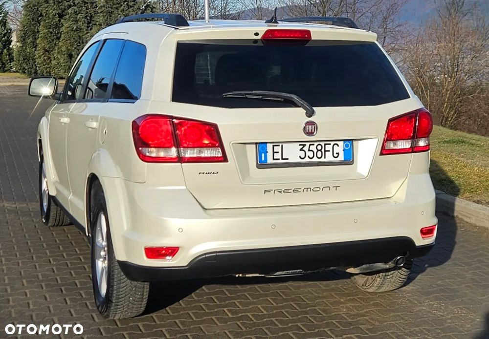 Fiat Freemont 2.0 Multijet 16V DPF Automatik Allrad Lounge - 12