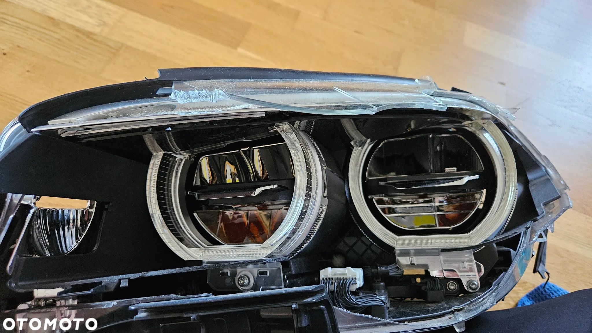 Reflektor lewy przód BMW F10 LCI Adaptive LED wersja USA uszkodzony - 1