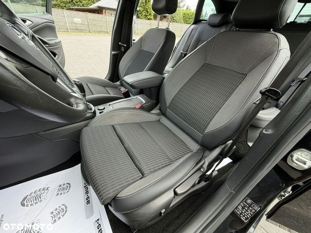 Opel Astra 1.2 T Business Elegance S&S - 9