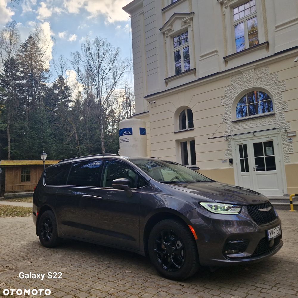 Chrysler Pacifica - 1