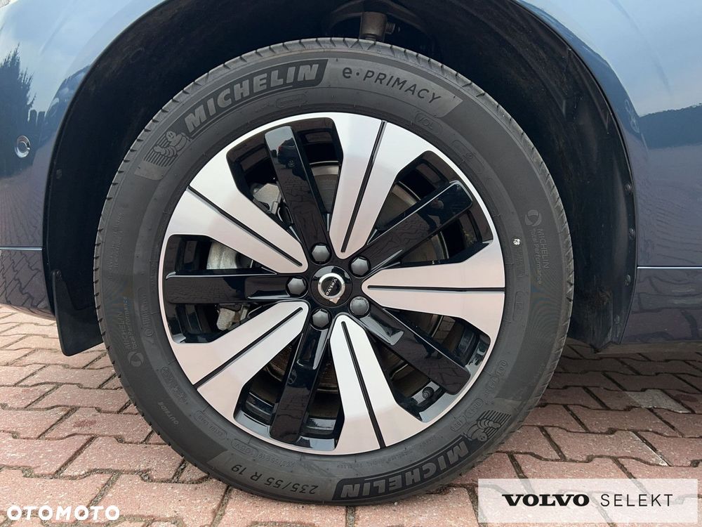 Volvo XC 60 T6 Plug-In Hybrid AWD Plus Dark - 11