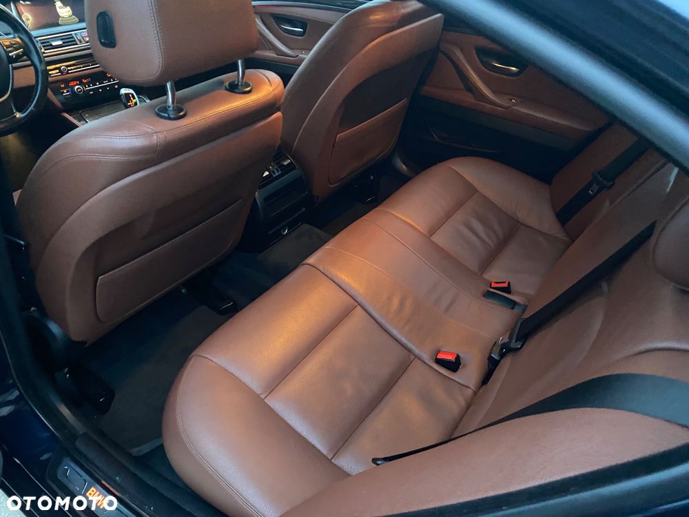 BMW Seria 5 520d Luxury Line - 10