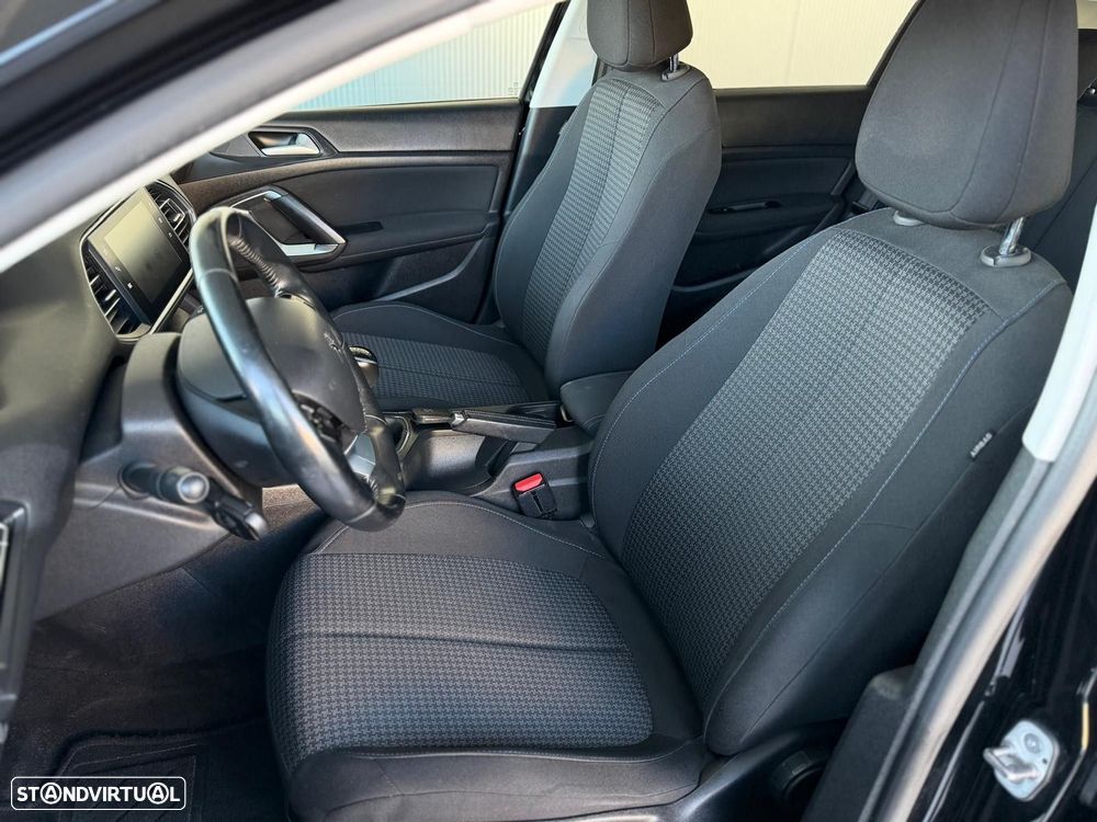 Peugeot 308 1.5 BlueHDi Style - 11