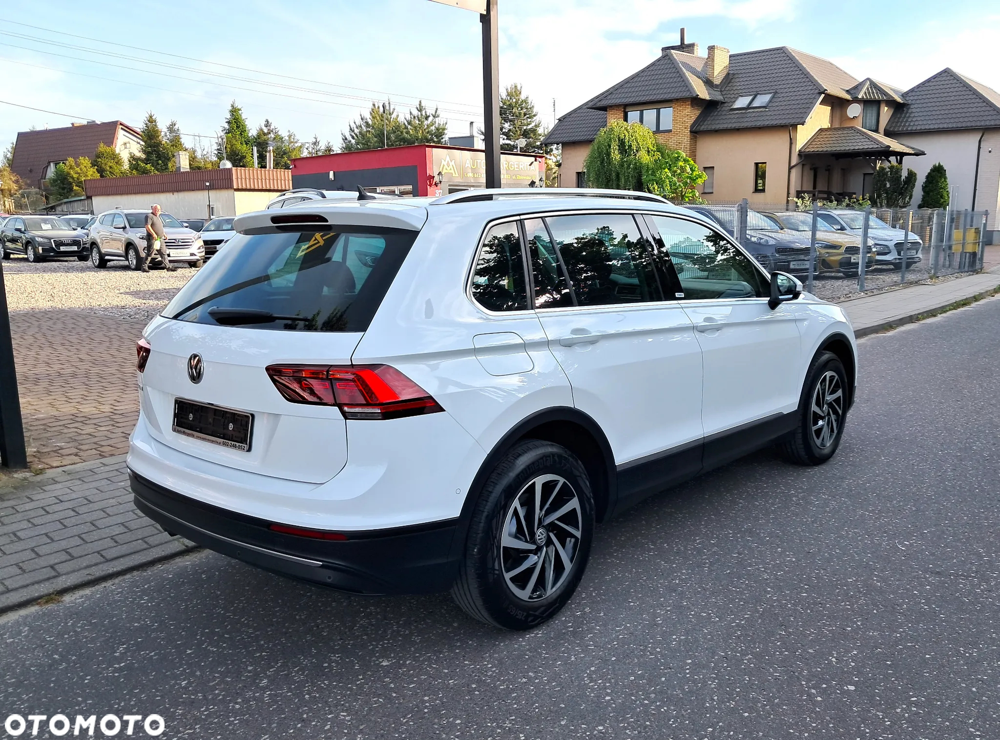Volkswagen Tiguan - 4
