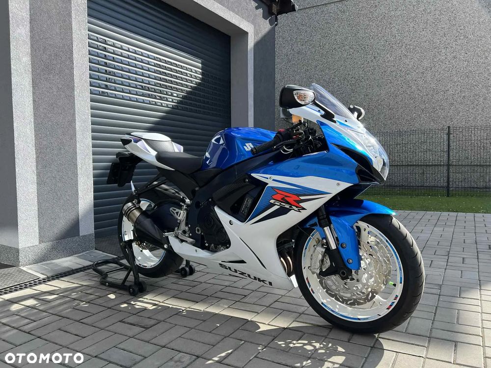 Suzuki GSX-R - 6