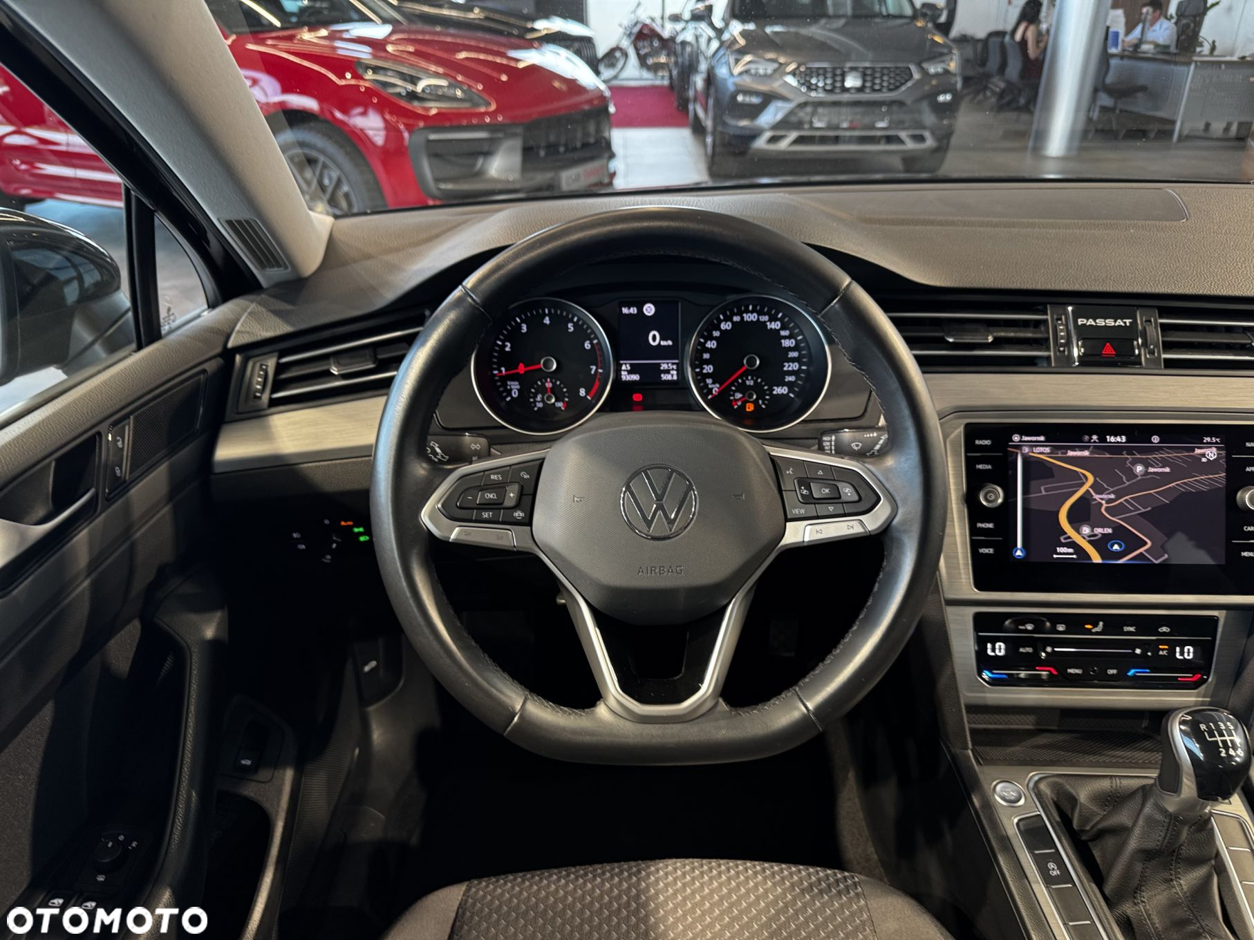 Volkswagen Passat - 19