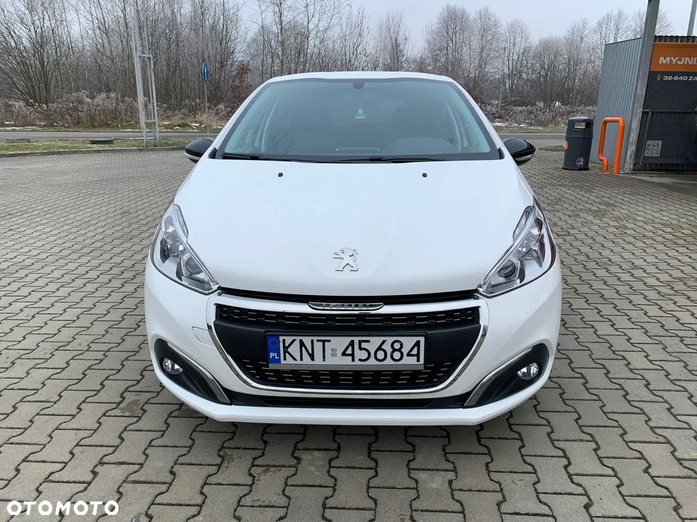 Peugeot 208 - 5