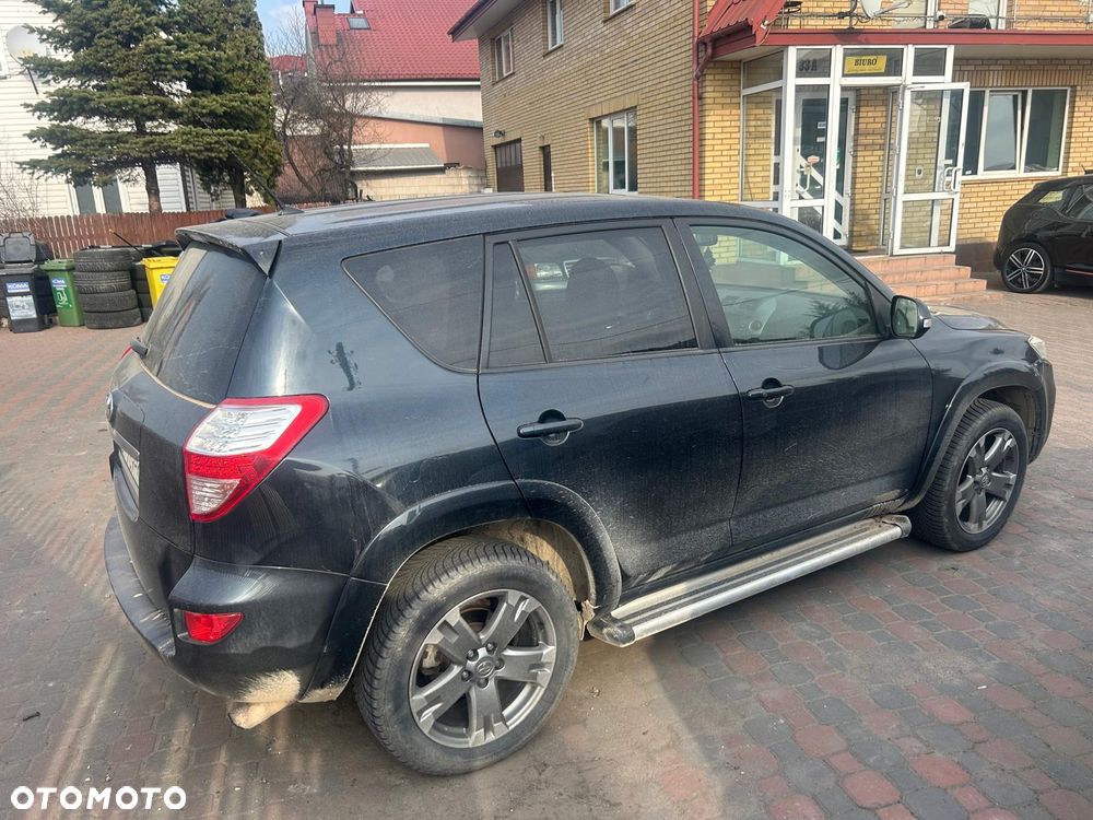 Toyota RAV4 2.2 D-4D 4x4 Automatik Executive - 2