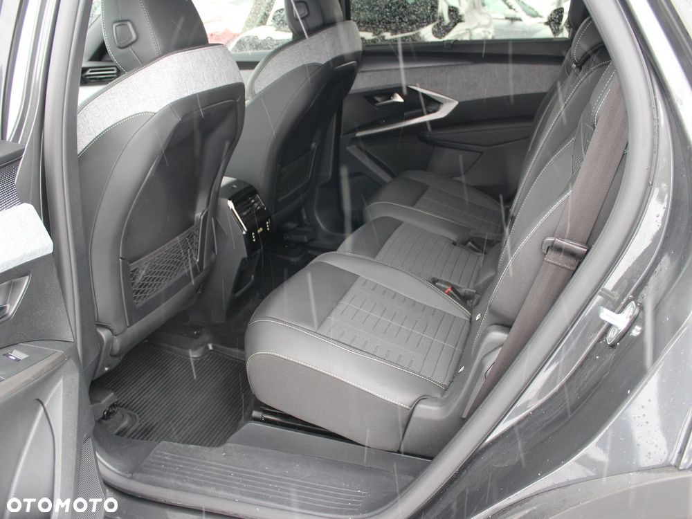 Peugeot 5008 1.2 PureTech mHEV GT S&S e-DCS6 - 11