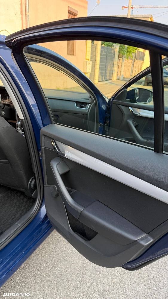 Skoda Octavia 1.6 TDI Ambition - 10