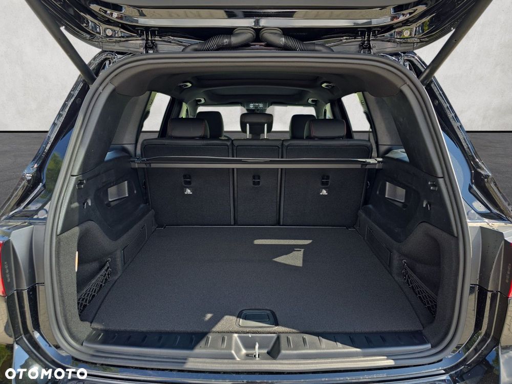 Mercedes-Benz GLB - 16