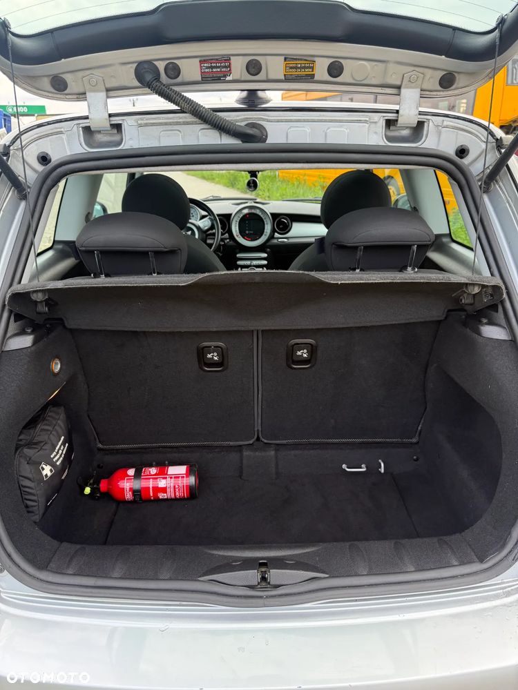 MINI Cooper Standard - 10
