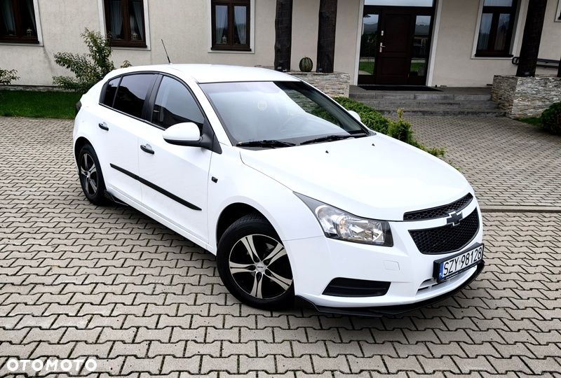 Chevrolet Cruze 1.6 LS - 25