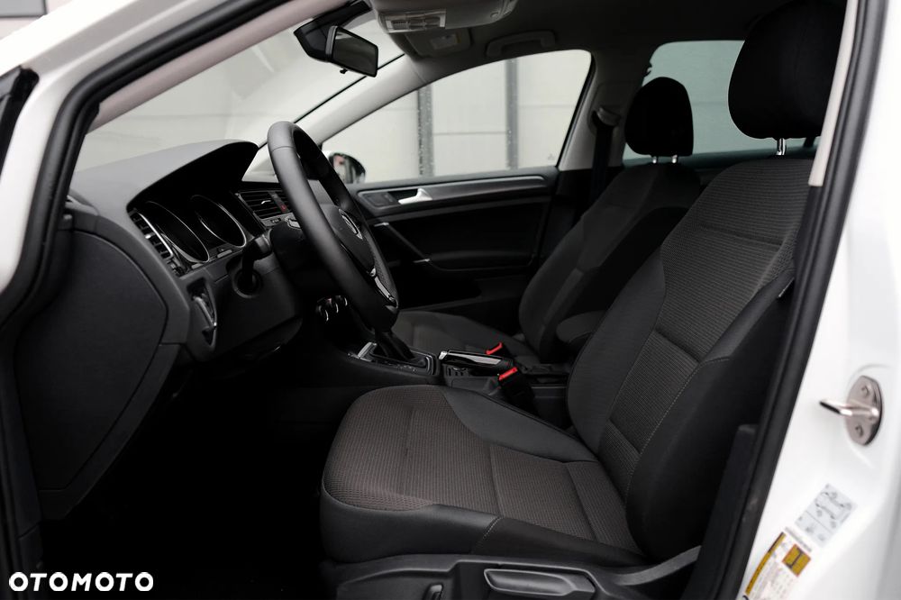 Volkswagen Golf - 15