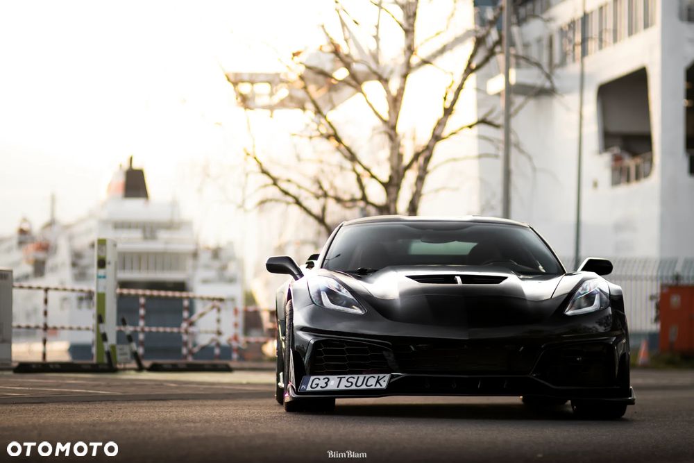 Chevrolet Corvette - 16