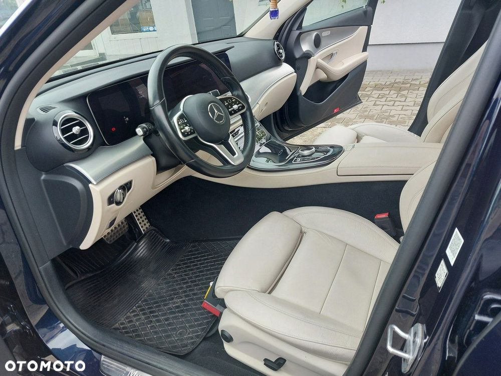 Mercedes-Benz Klasa E - 9