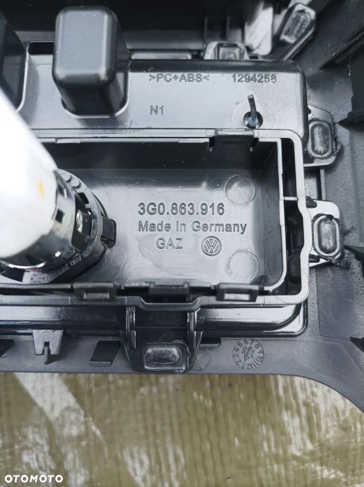 VW Passat B8 osłona tunelu tył ramka kratka nawiewu 3G0863916 - 3