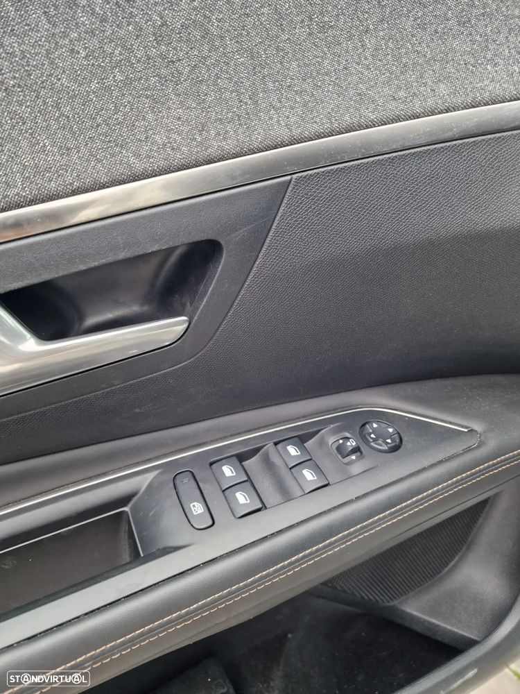 Peugeot 3008 1.2 PureTech GT Line EAT6 - 13