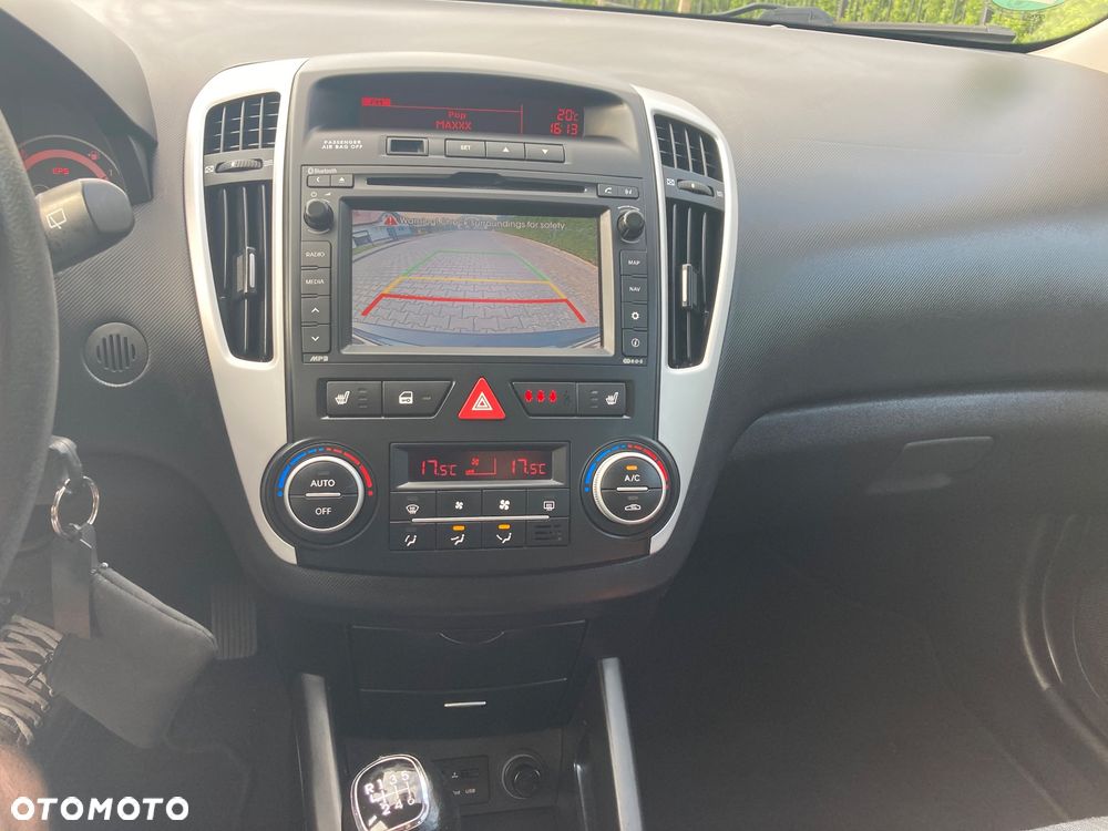 Kia Ceed 1.6 L Euro2012 - 21