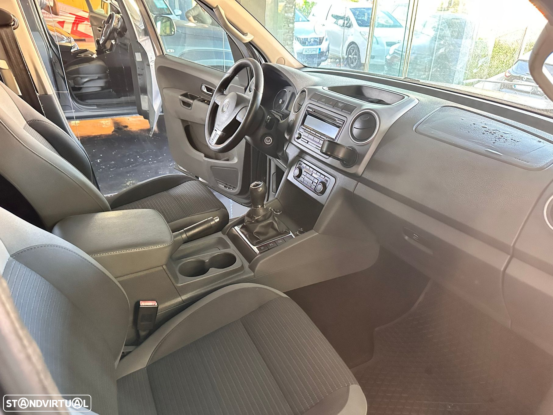 VW Amarok 2.0 TDi CD Trendline CM IP 4Motion - 24