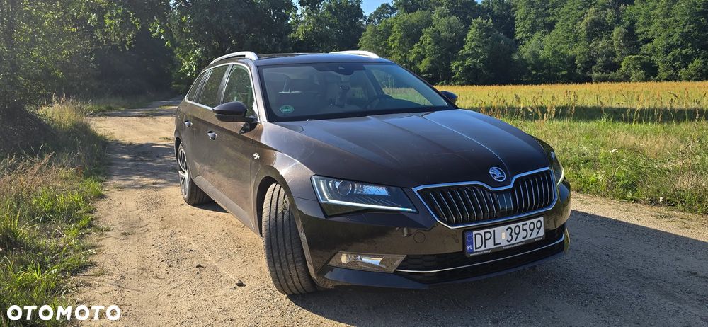Skoda Superb 2.0 TDI L&K DSG - 17