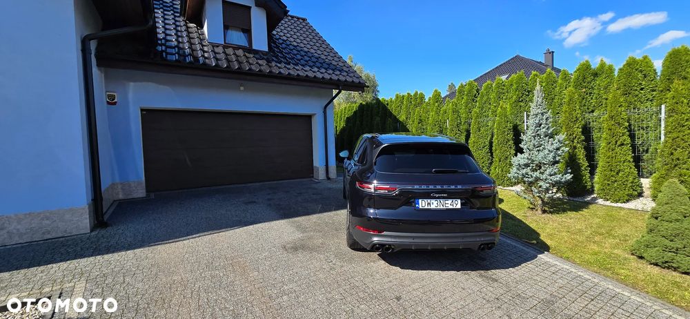 Porsche Cayenne Standard - 25
