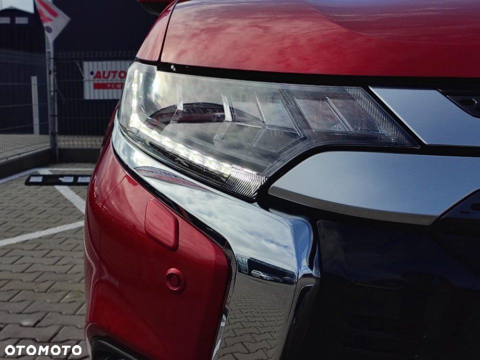 Mitsubishi Outlander - 8