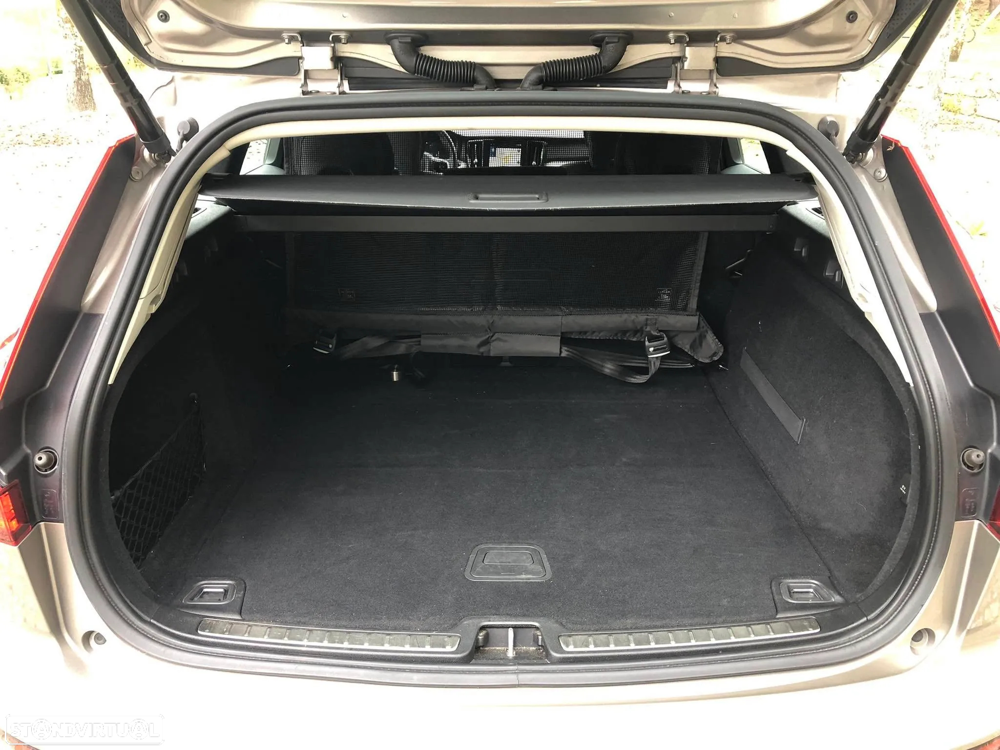 Volvo V60 2.0 T8 AWD TE Inscription - 9