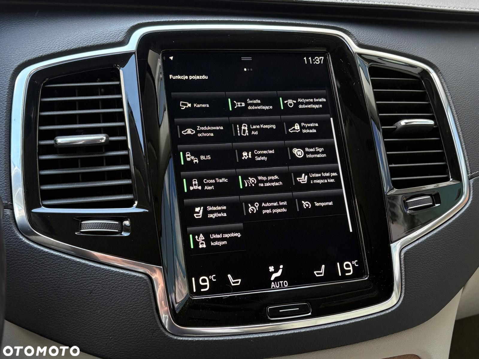 Volvo XC 90 - 27