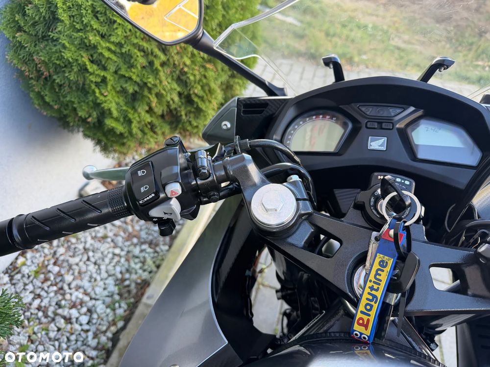Honda CBR - 28