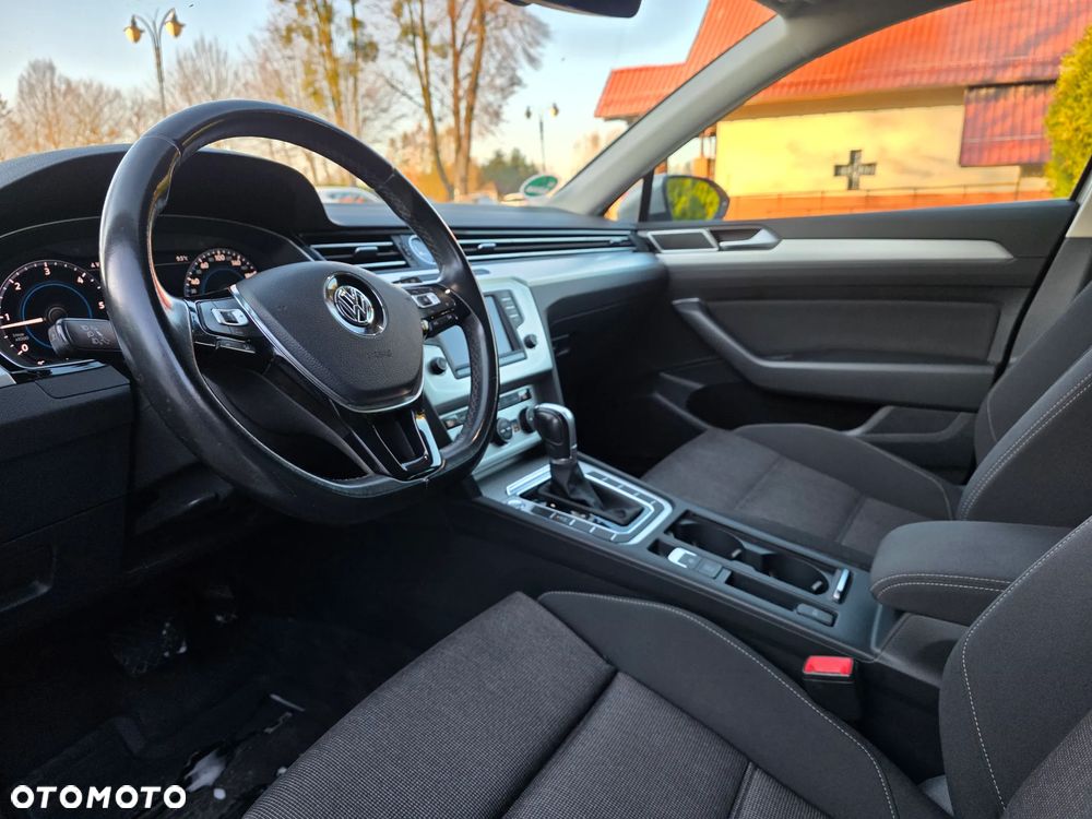 Volkswagen Passat 2.0 TDI BMT Comfortline DSG - 11