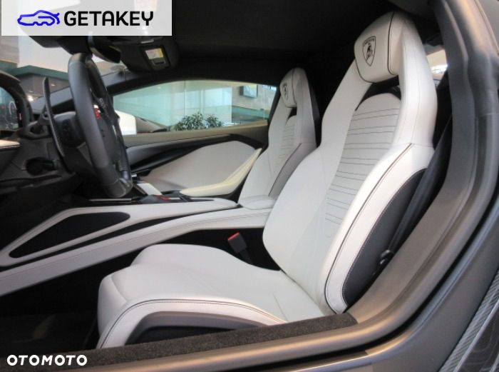 Lamborghini Revuelto - 16