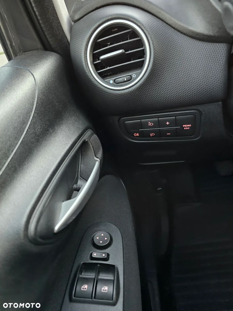 Fiat Punto 2012 ver-1-4-easy-s-s - 22