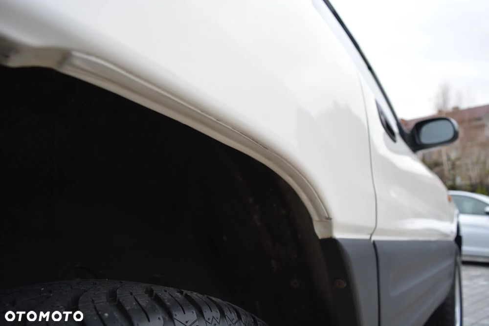 Toyota RAV4 2.0 - 19