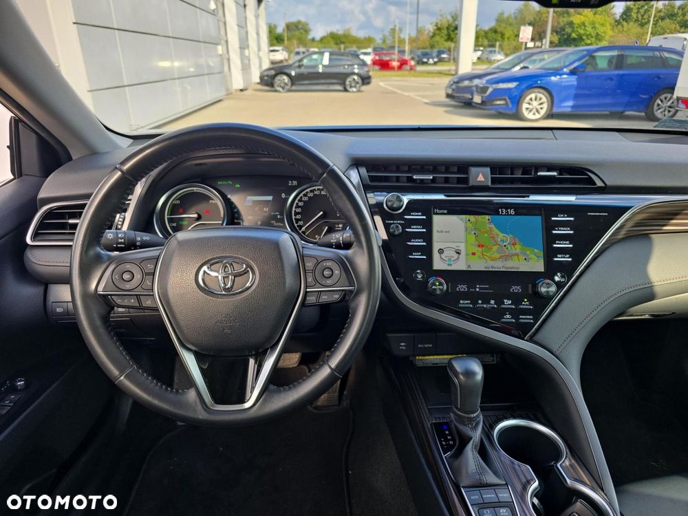 Toyota Camry - 13